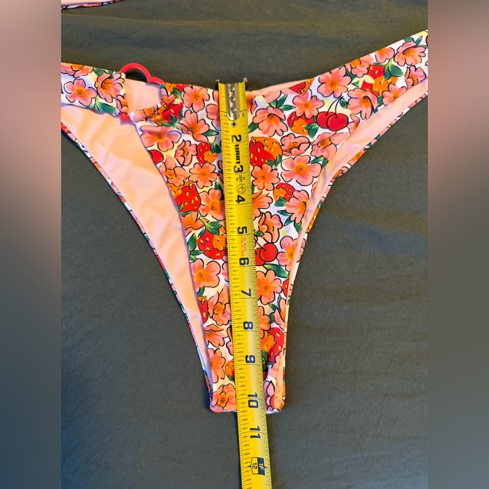🌺 Blackbough Swim Berry Cherry Thea Bikini Set | Size M - Picture 4 of 12